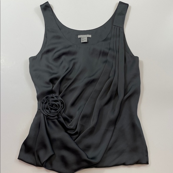H&M Women’s Gray Sleeveless Blouse Draped Rose Accent Sz 4 - Picture 1 of 5